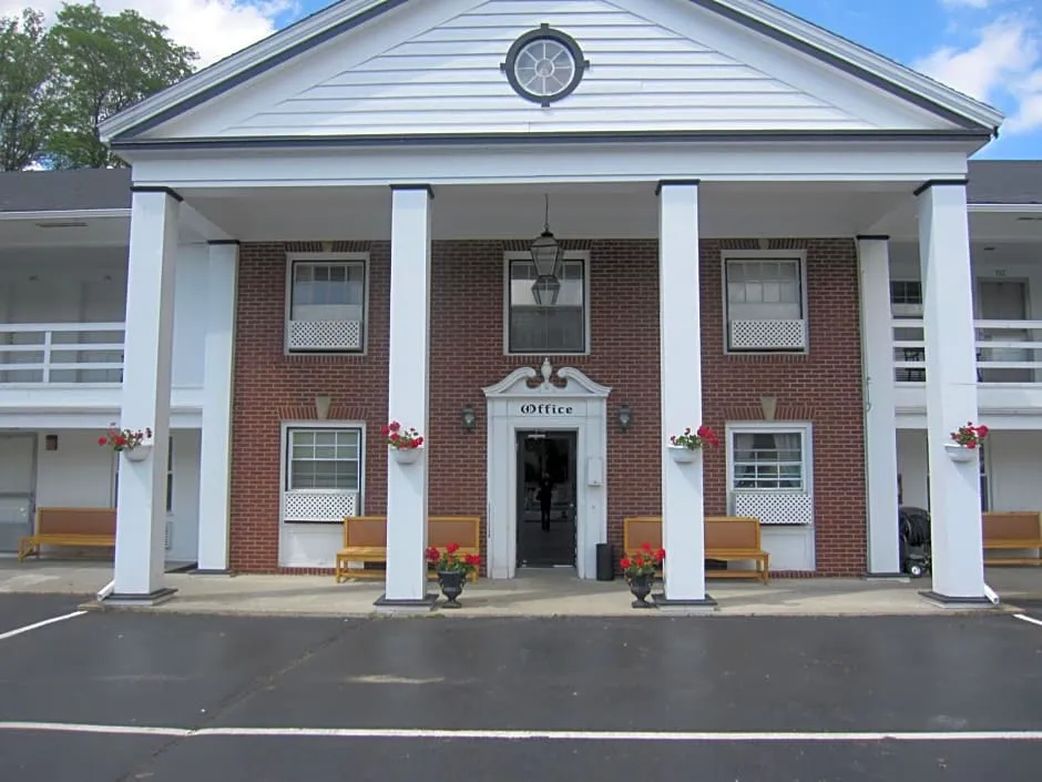 colony motel Jamestown hotel hero