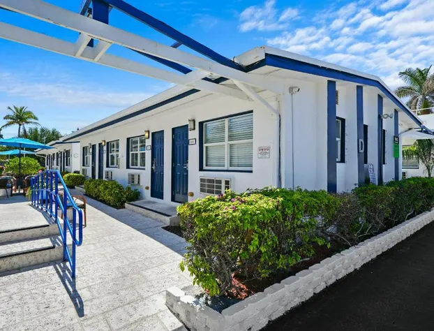 Hollywood Beach Suites hotel detail image 3