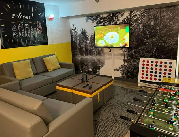 Super 8 by Wyndham Bloomington/Airport hotel detail image 3