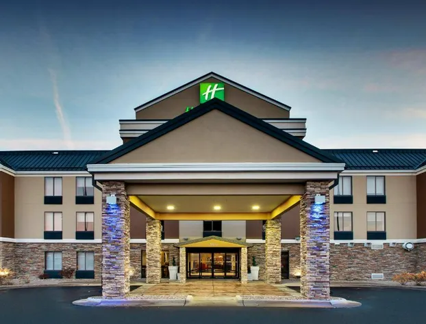 Holiday Inn Express & Suites - Interstate 380 at 33rd Avenue by IHG hotel detail image 1