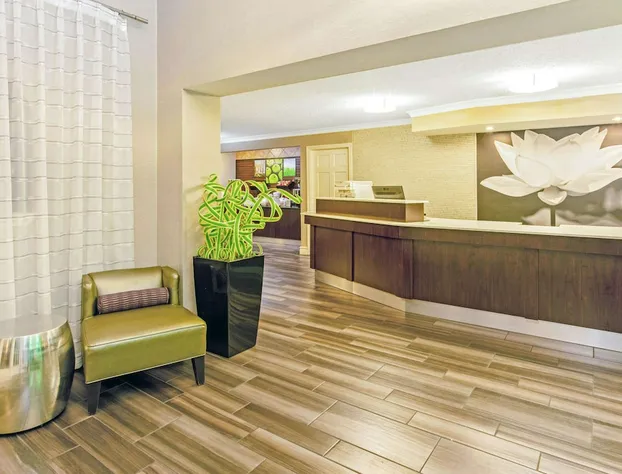 La Quinta Inn & Suites by Wyndham Wichita Falls Airport Area hotel detail image 3