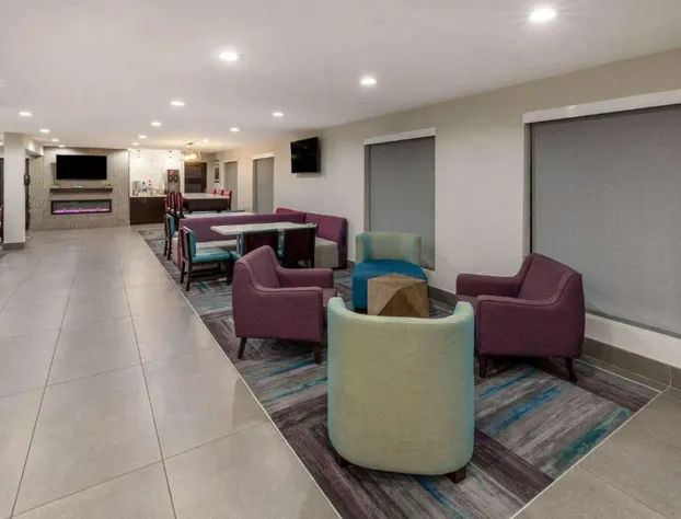 La Quinta Inn & Suites by Wyndham Houston NW Brookhollow hotel detail image 4