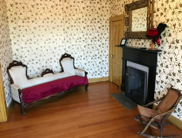 Cosmopolitan Hotel & Restaurant hotel detail image 4