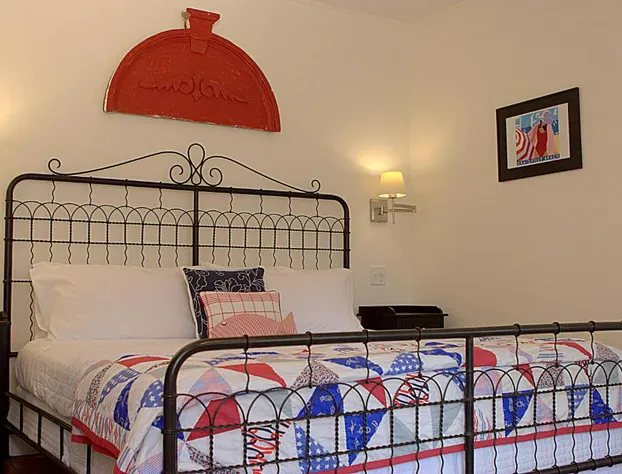 Long Dell Inn hotel detail image 4