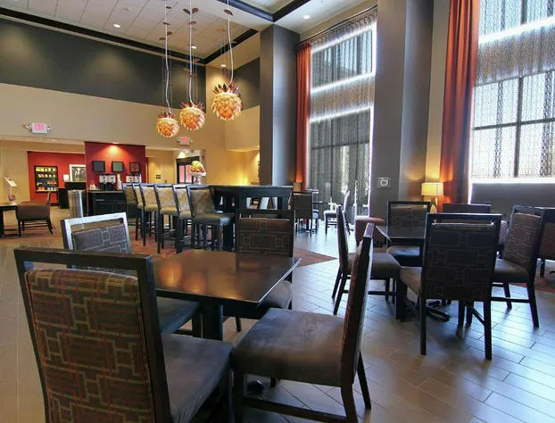 Hampton Inn & Suites Grand Forks hotel detail image 3