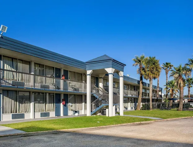 Quality Inn Pasadena - Houston East hotel detail image 2