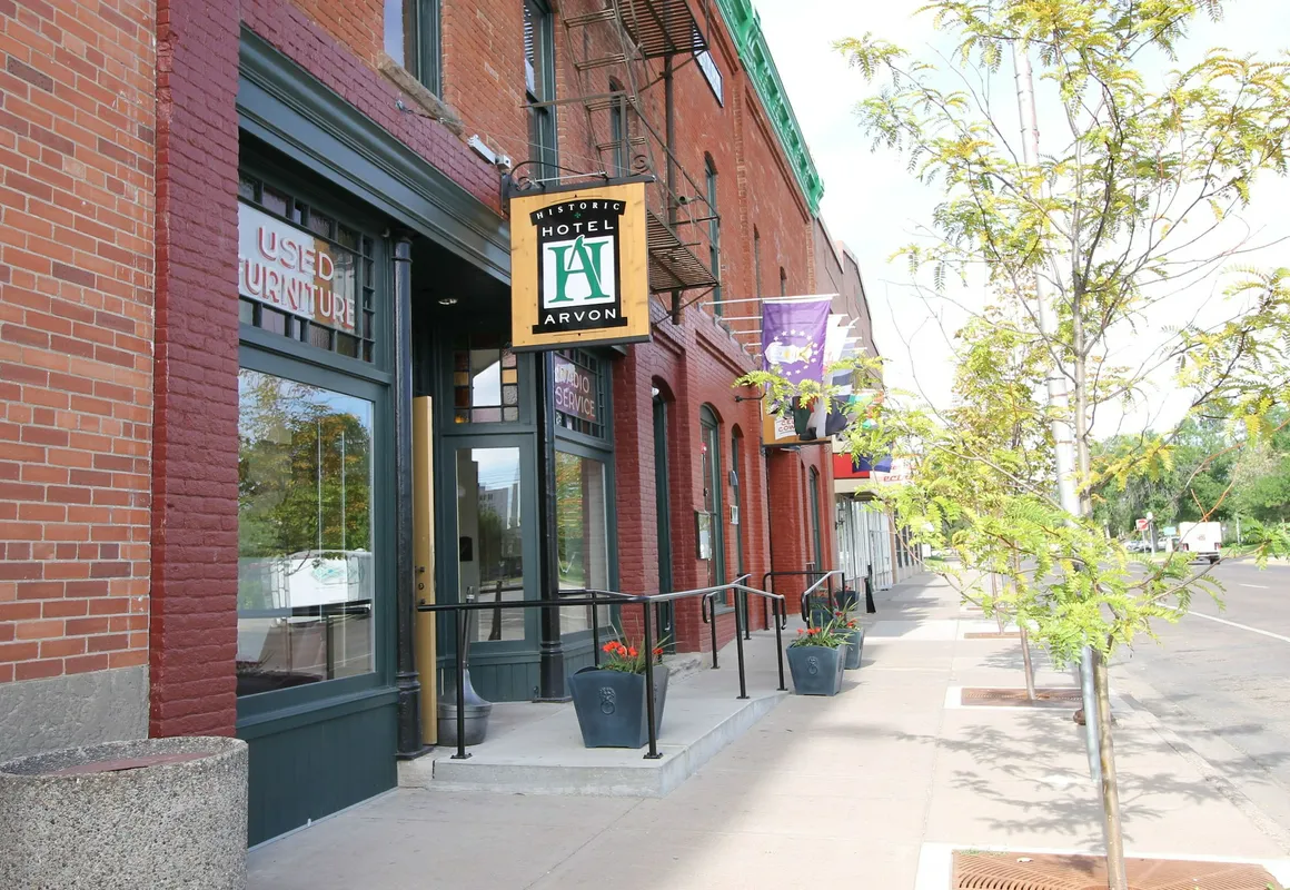 Hotel Arvon hotel hero