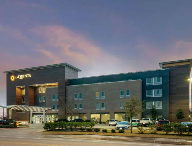 La Quinta Inn & Suites by Wyndham College Station South hotel detail image 4