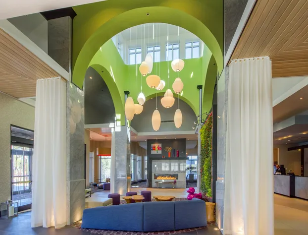 Hilton Garden Inn Raleigh /Crabtree Valley hotel detail image 2