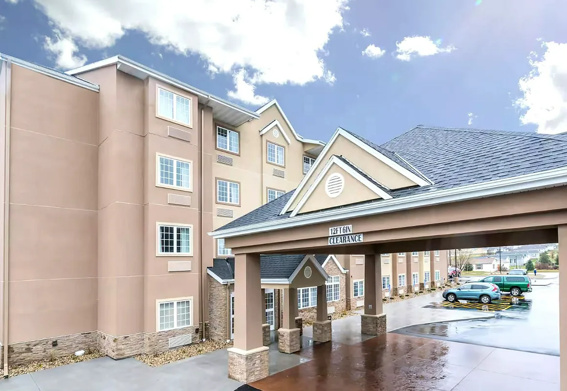 Spark by Hilton Rochester South hotel hero