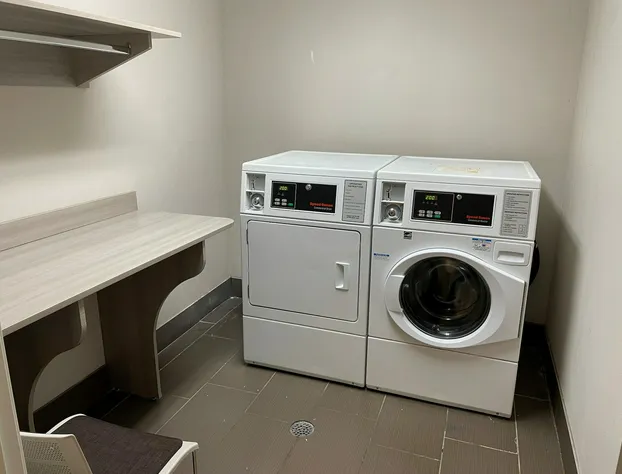 Spark by Hilton Rochester South hotel detail image 3