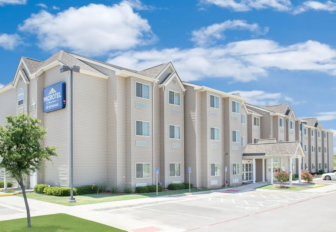 Microtel Inn & Suites by Wyndham San Angelo hotel hero