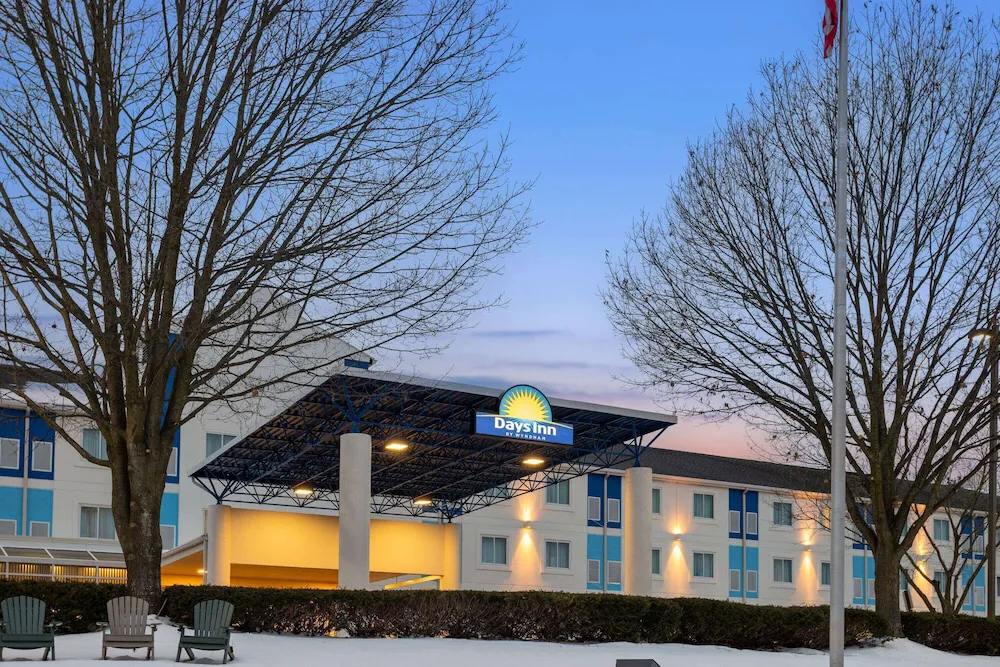 Days Inn by Wyndham Penn State hotel hero