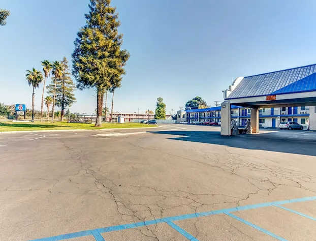 Motel 6 Visalia, CA hotel detail image 3