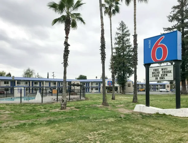 Motel 6 Visalia, CA hotel detail image 1