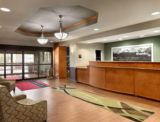 Hampton Inn & Suites Manchester-Bedford hotel detail image 2