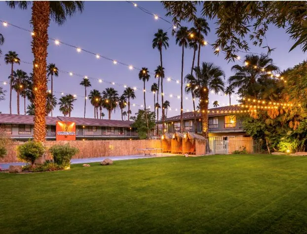 Caliente Tropics Hotel hotel detail image 4