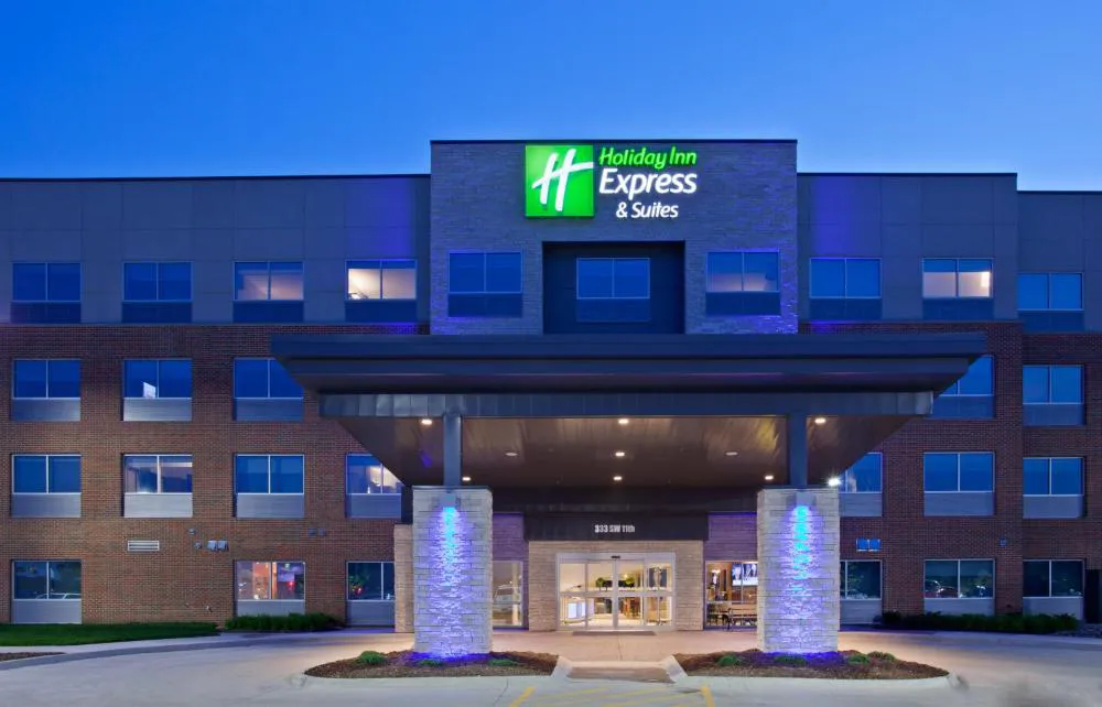 Holiday Inn Express & Suites Des Moines Downtown by IHG hotel hero