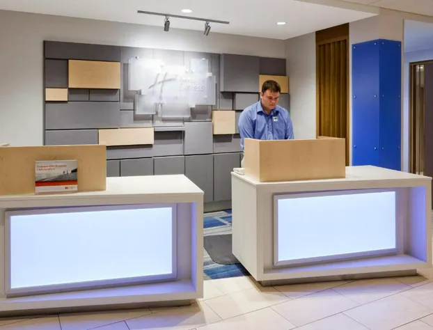 Holiday Inn Express & Suites Des Moines Downtown by IHG hotel detail image 2