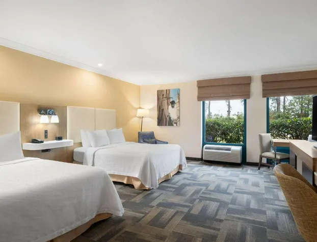 Hampton Inn Charleston-North hotel detail image 4