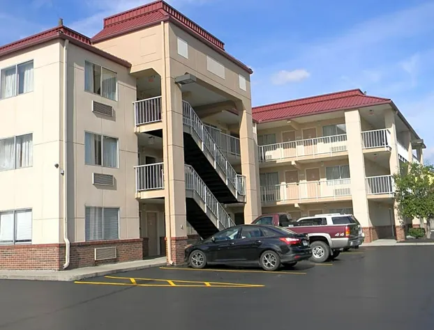 Days Inn by Wyndham Nashville Airport hotel detail image 4