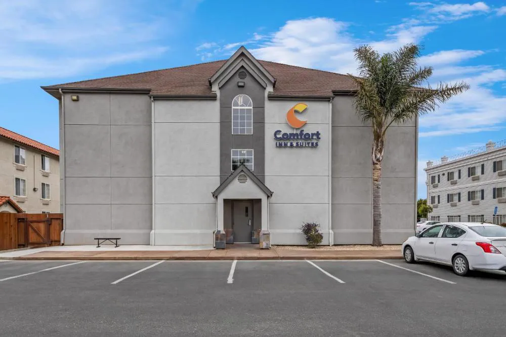 Comfort Inn & Suites Salinas City Center Area hotel hero