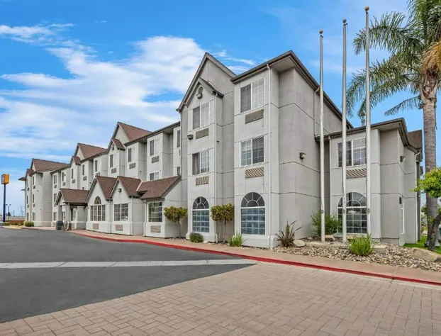 Comfort Inn & Suites Salinas City Center Area hotel detail image 3