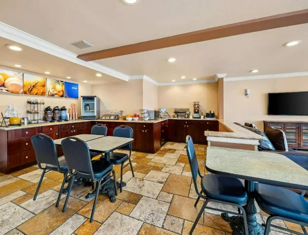 Comfort Inn & Suites Salinas City Center Area hotel detail image 4