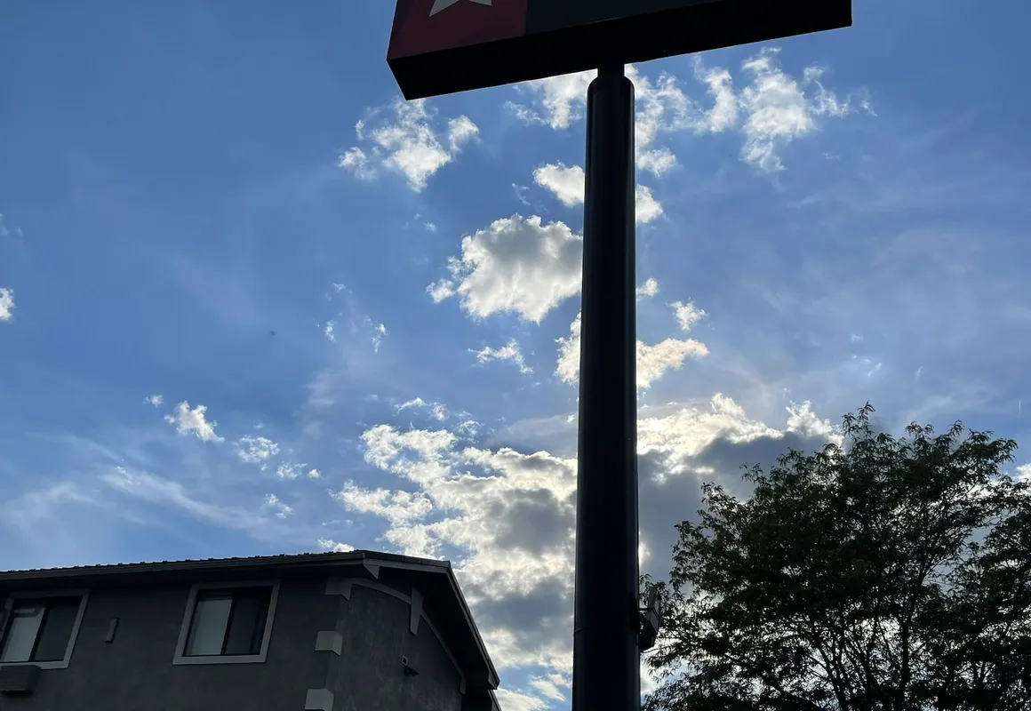 Magnuson Hotel Fort Wayne North – Coliseum hotel hero