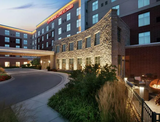 Hampton Inn & Suites Rosemont Chicago O'Hare hotel detail image 1