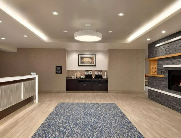 Hampton Inn & Suites Rosemont Chicago O'Hare hotel detail image 2