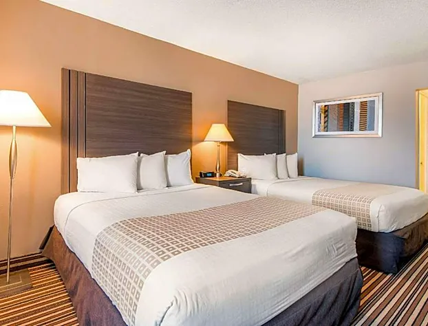 Econo Lodge Orlando Airport hotel detail image 4