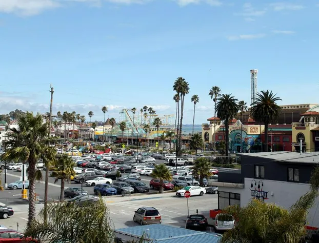 Fireside Inn Santa Cruz hotel detail image 3