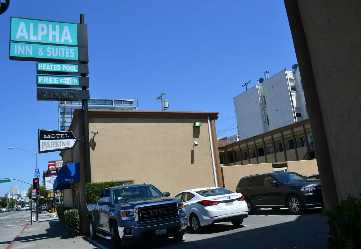 Alpha Inn & Suites hotel hero