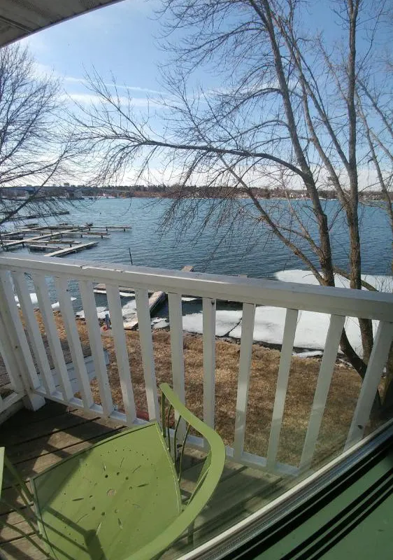 Snug Harbor Inn hotel hero