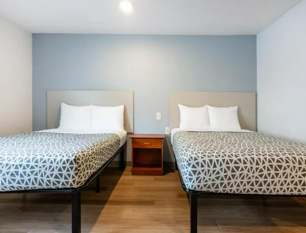 Suburban Studios Huntsville University Area hotel detail image 3