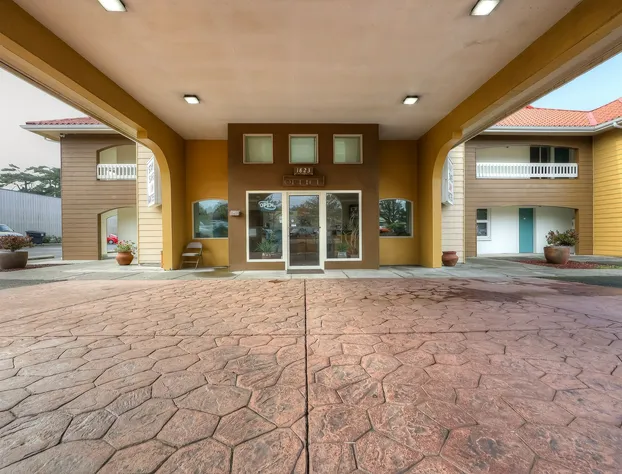 Knights Inn Newport hotel detail image 1