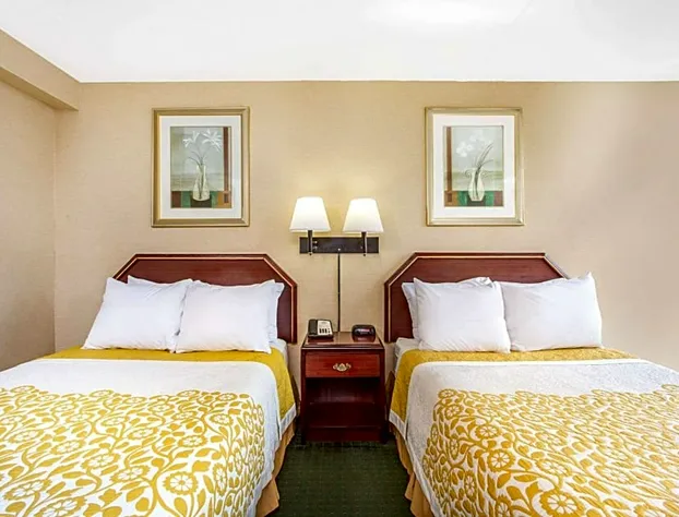 Days Inn by Wyndham College Park hotel detail image 4