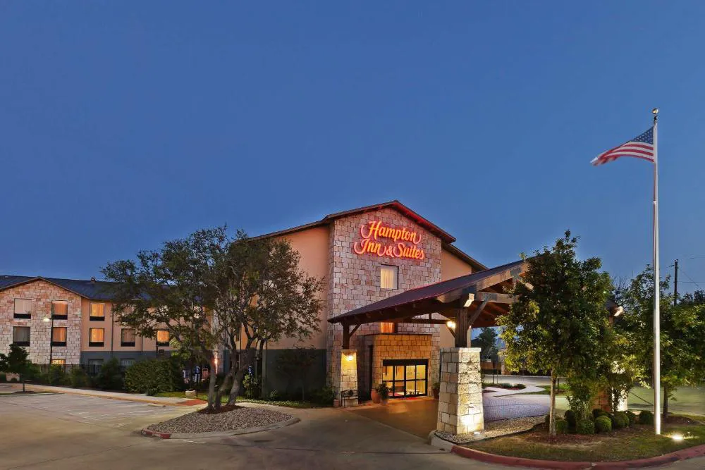 Hampton Inn & Suites Austin - Lakeway hotel hero