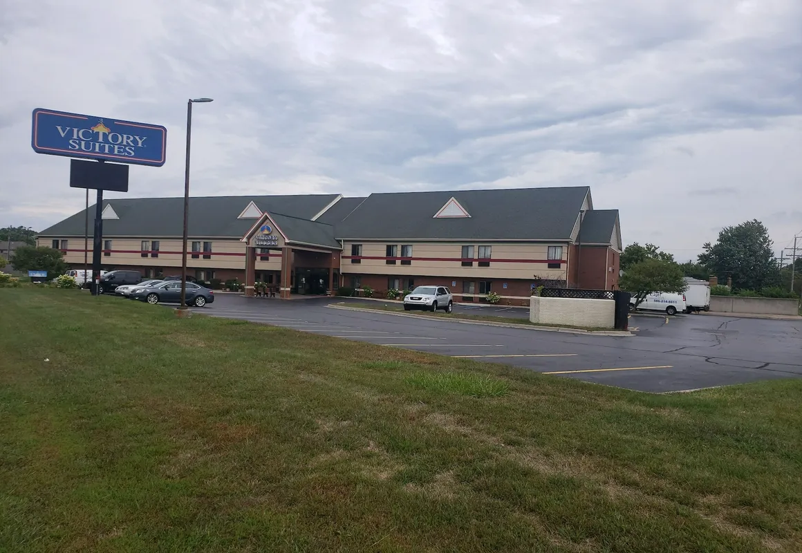 A Victory Suites Warren hotel hero