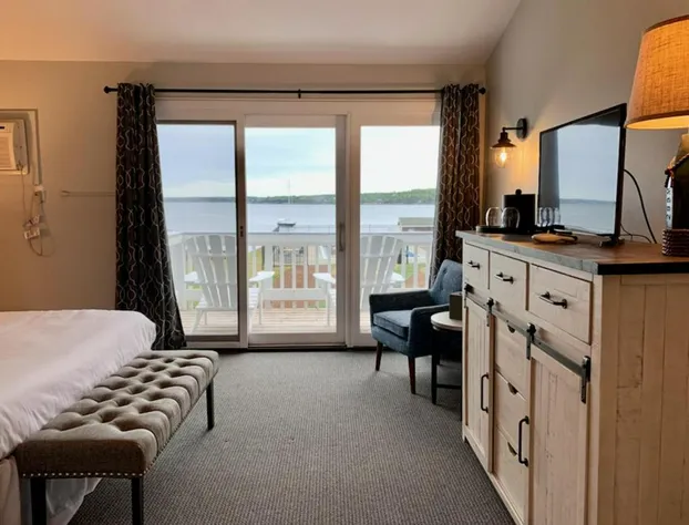 Smuggler's Cove Inn hotel detail image 1