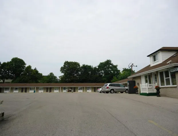 Super 7 Motel hotel detail image 1