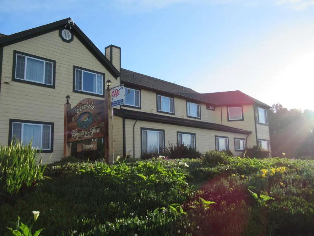 Gualala Country Inn hotel hero