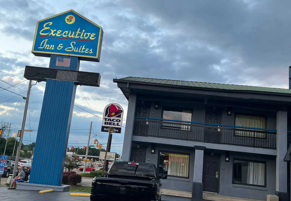 Executive Inn and Suites Jackson hotel hero