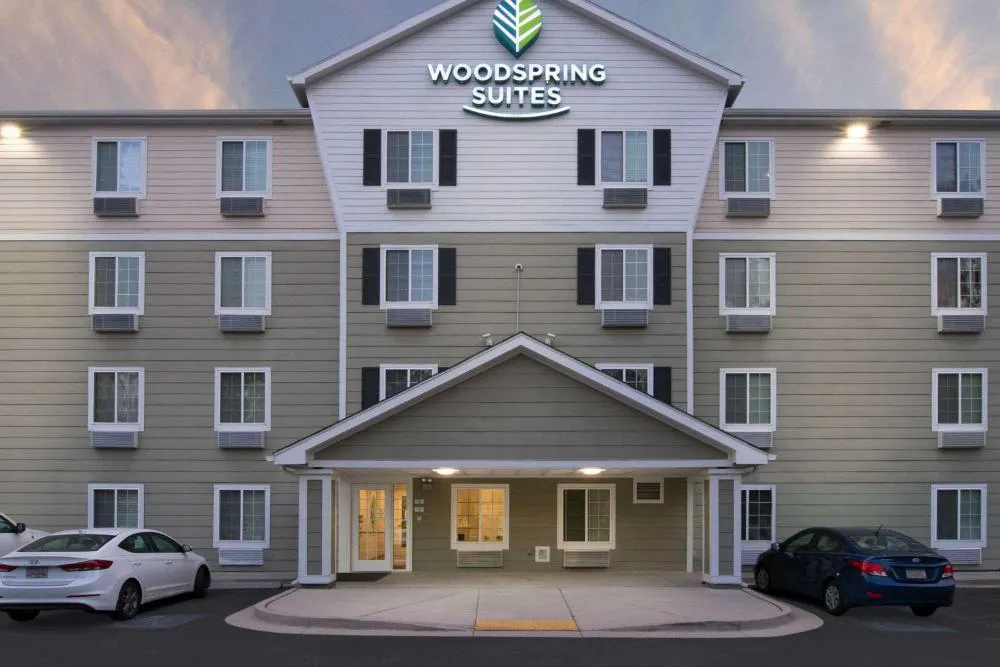 WoodSpring Suites Savannah Garden City hotel hero