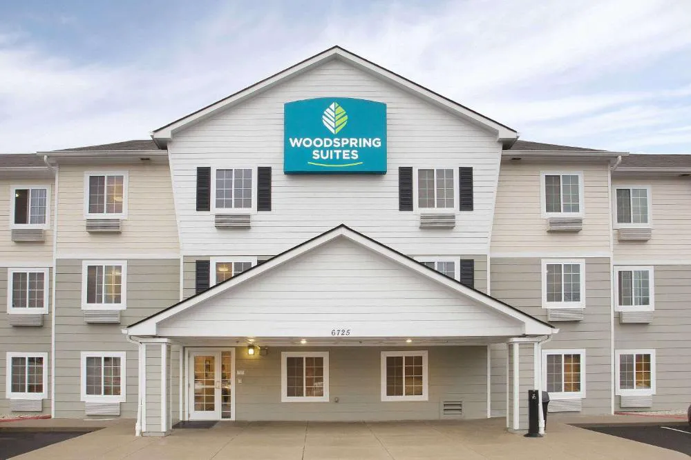 WoodSpring Suites Cincinnati Fairfield hotel hero