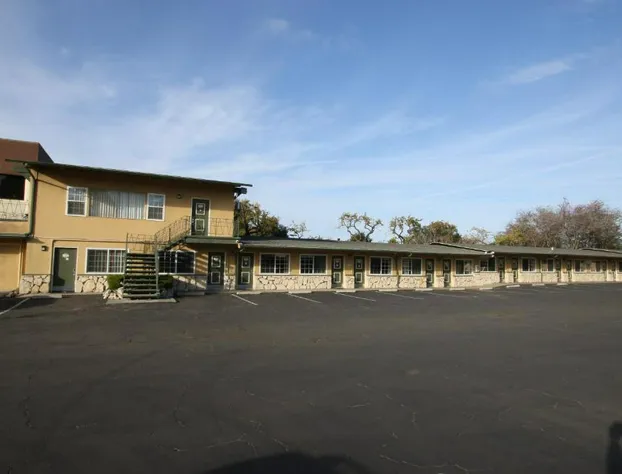 Town and Country Inn hotel detail image 2