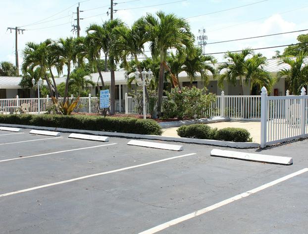 Economy Inn West Palm Beach hotel detail image 3