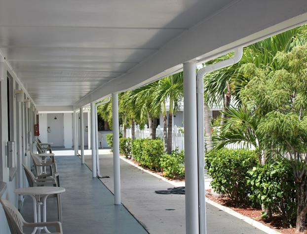 Economy Inn West Palm Beach hotel detail image 4