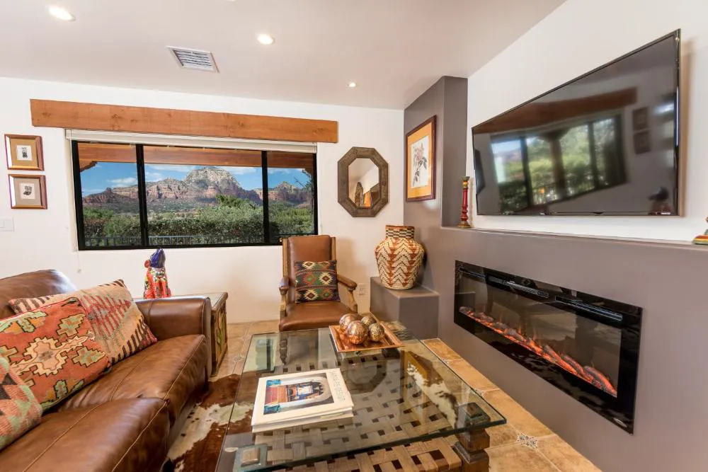 A Sunset Chateau hotel hero